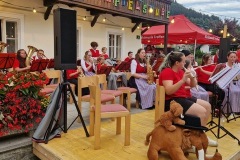 f6e04c7d-97c3-442b-9851-c393961a0709